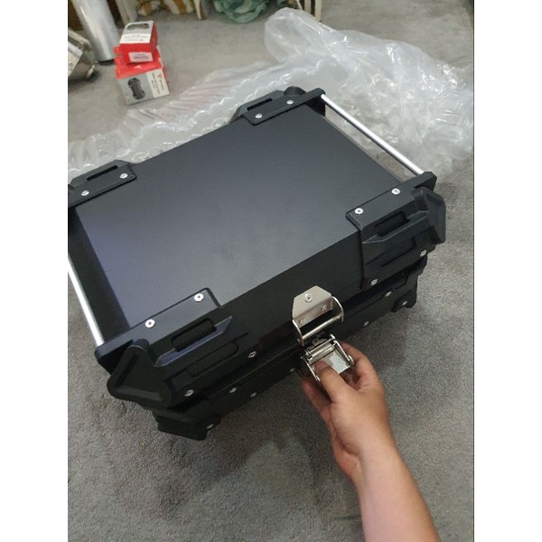 Thùng T.O.P Aluminum 25L,45L ADV gắn được trên khung Givi và mọi loại khung khác trên thị trường