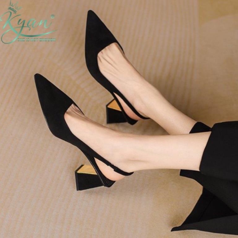 Giày Cao Gót Bít Mũi, Giày Mũi Nhọn, Cổ Vuông Quai Hậu, Gót Vuông Cao 7cm, Chất Liệu Nỉ Đen Cực Sang v