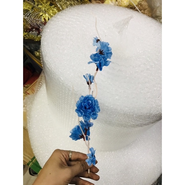 Nhánh đào dâu trang trí