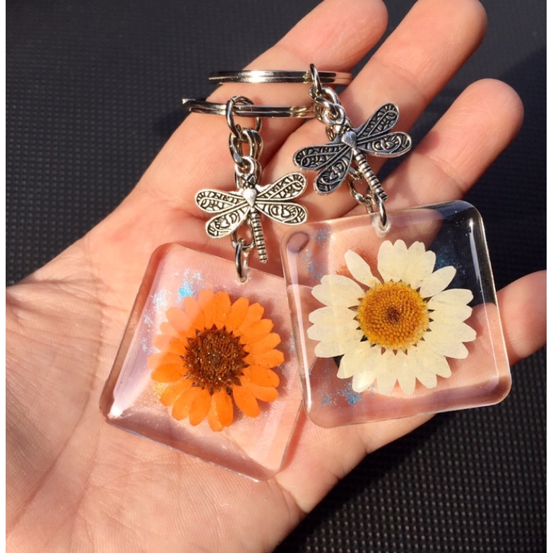Móc khóa hoa thật (thêm tên theo yêu cầu)handmade quà tặng epoxy Resin DIY Lilande