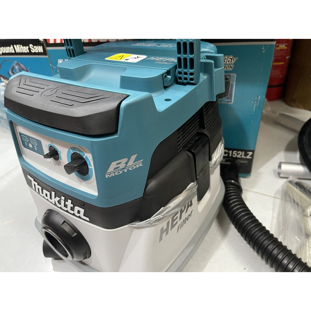 Máy hút bụi dùng pin Makita DVC863LZ