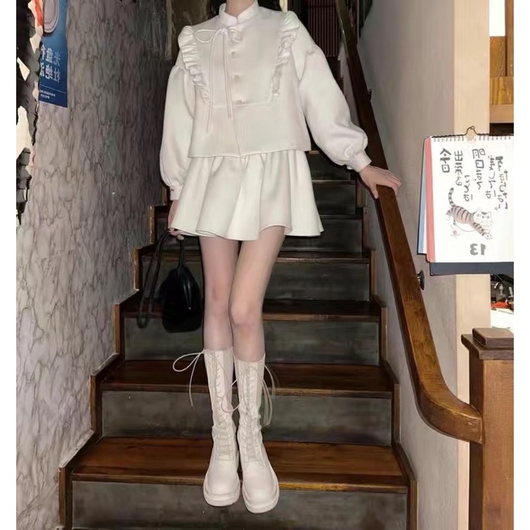 Bộ áo babydoll và chân váy xếp li dáng xoè