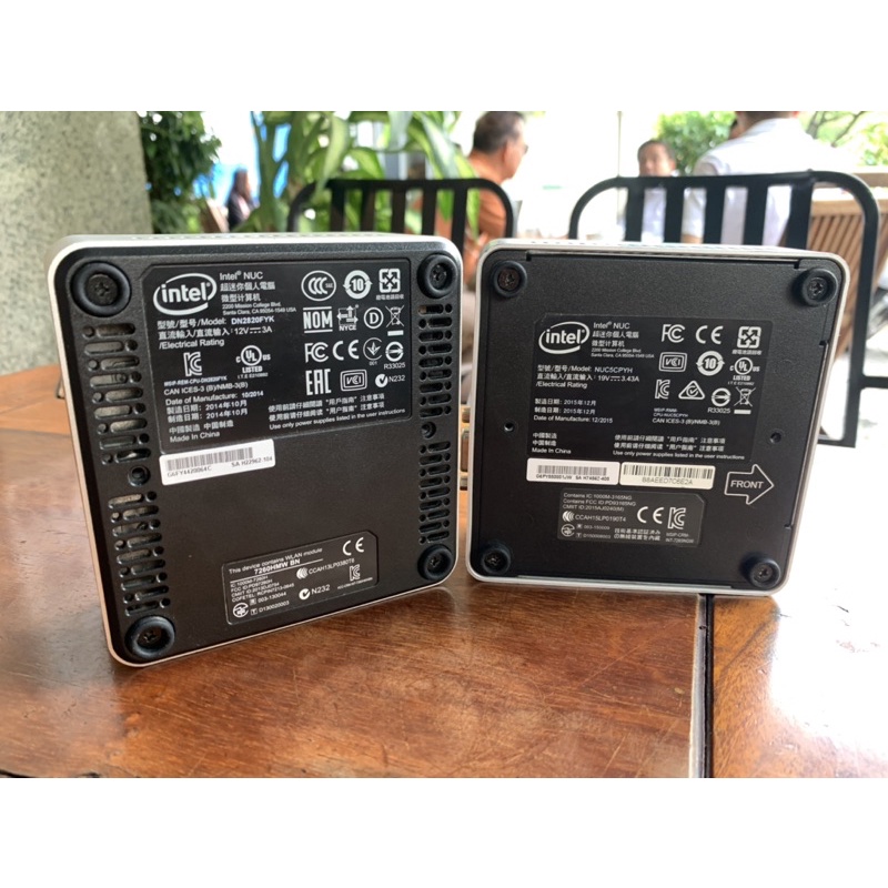 Nuc intel pc mini siêu nhỏ gọn thích hợp anh chị hay di chuyển có thể bỏ túi áo đi làm