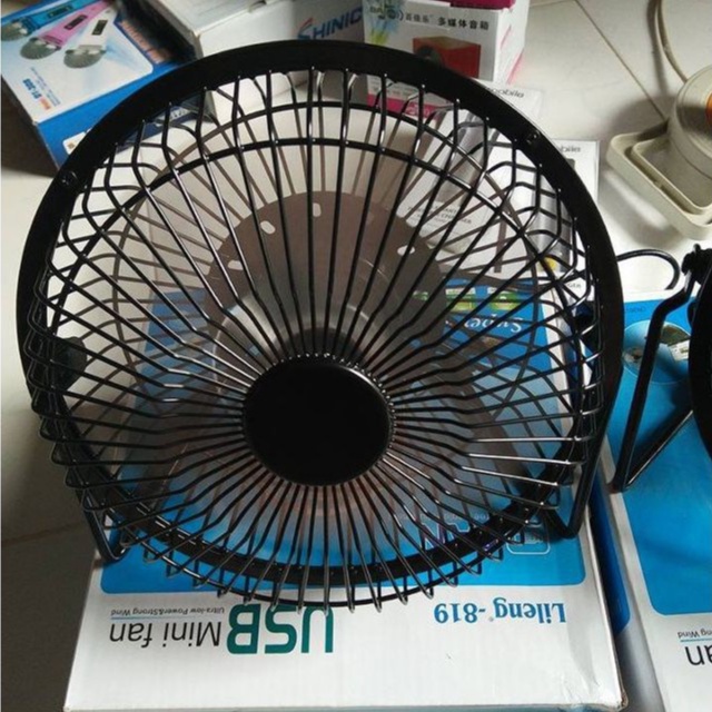 Quạt USB MIni Fan Lồng Sắt Quay 360 Độ Tiện Dụng