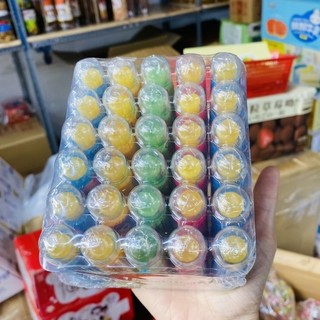 1 cây kẹo mút hình Son Môi cho bé (Màu Ngẫu Nhiên)
