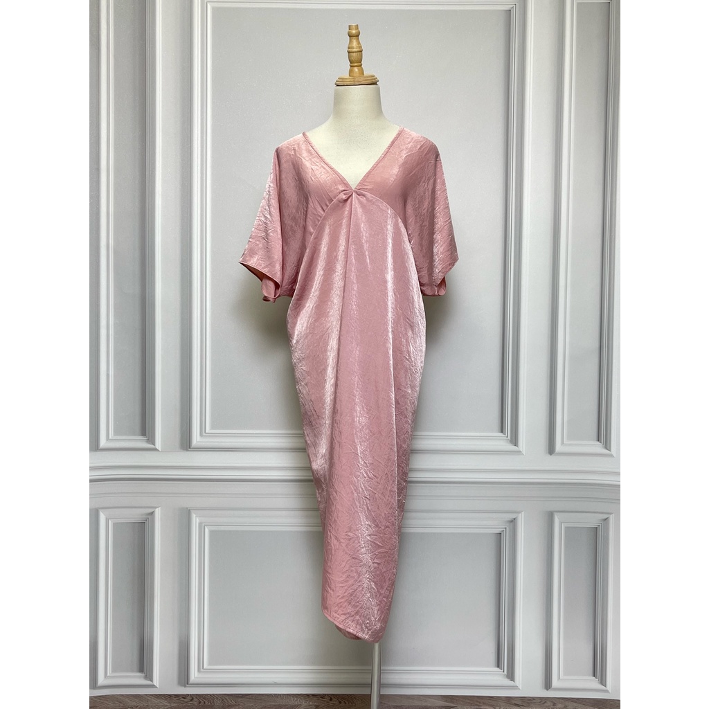 V1221 Váy lụa TOCHIE hàng hiệu chính hãng thời trang nữ màu hồng nhạt freesize secondhand thanh lý k