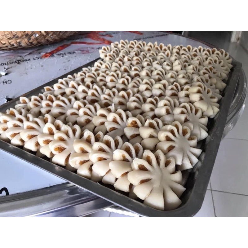 BÁNH HOA MAI NHÂN KHÓM