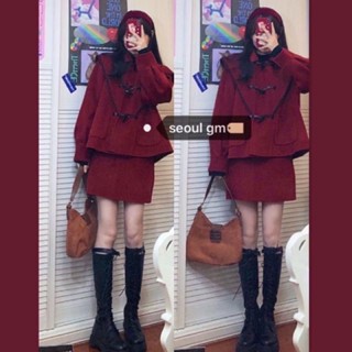 Bộ áo babydoll và chân váy chữ A màu đỏ đô mặc noel tết