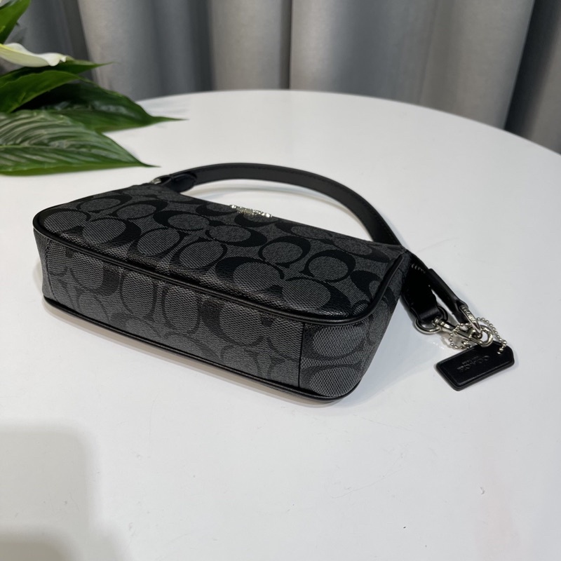 TÚI COACH NOLITA 19