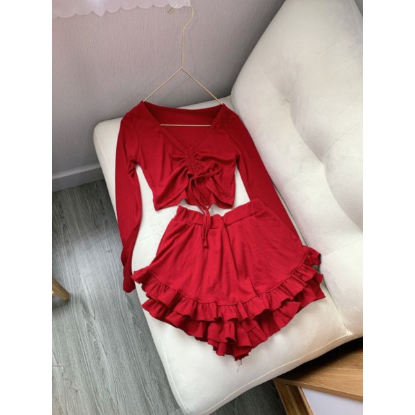 Sét Áo Thun Gân Tay Dài + Quần 2 Tầng Phối Bèo Chuẩn Thời Trang Nữ, Form dáng cực xinh Trẻ trung gợi cảm.