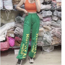 Quần thun dài ống bo in chữ Champion siêu hit