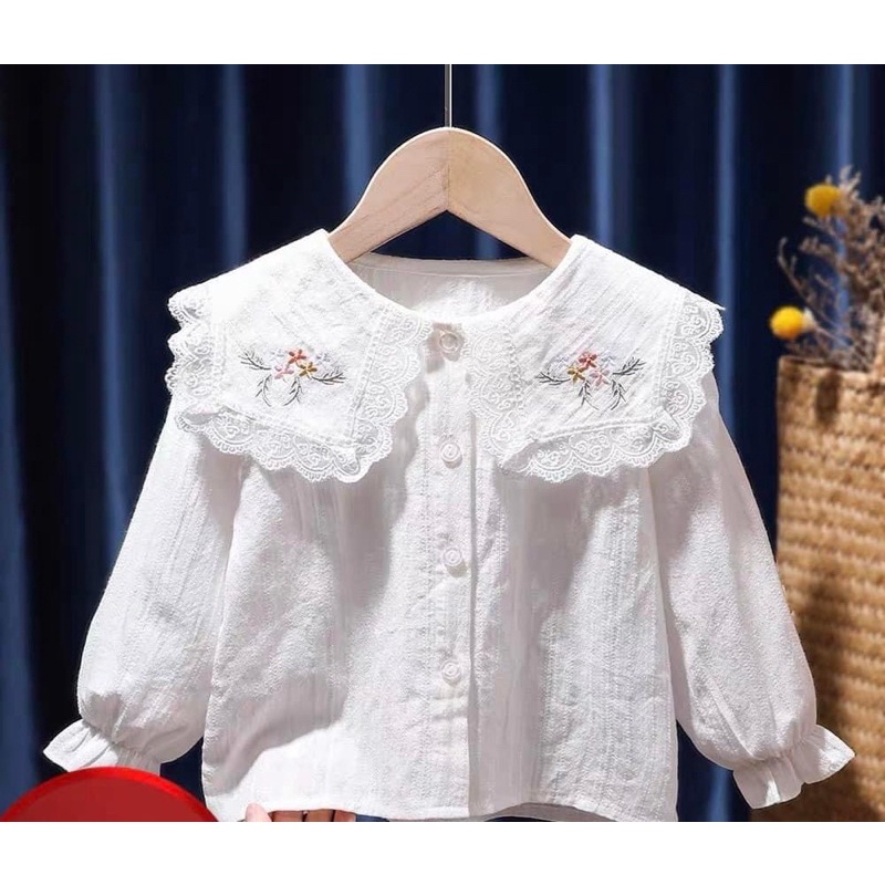 Áo sơ mi trắng dài tay cổ bèo thêu hoa cho bé gái, chất thô mềm (Nhận order khi hết size)