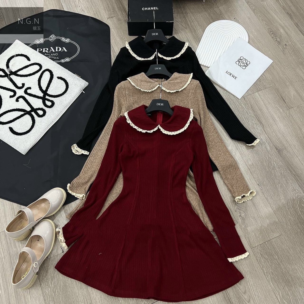 đầm nhung xòe nhẹ tay dài cổ bẻ bo viền hot