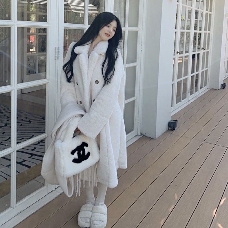 Áo khoác lông dáng dài YIMI màu hồng trắng