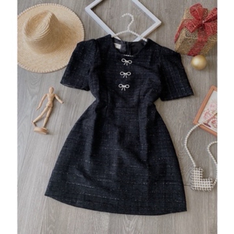 Đầm dạ tweed đính nơ đá