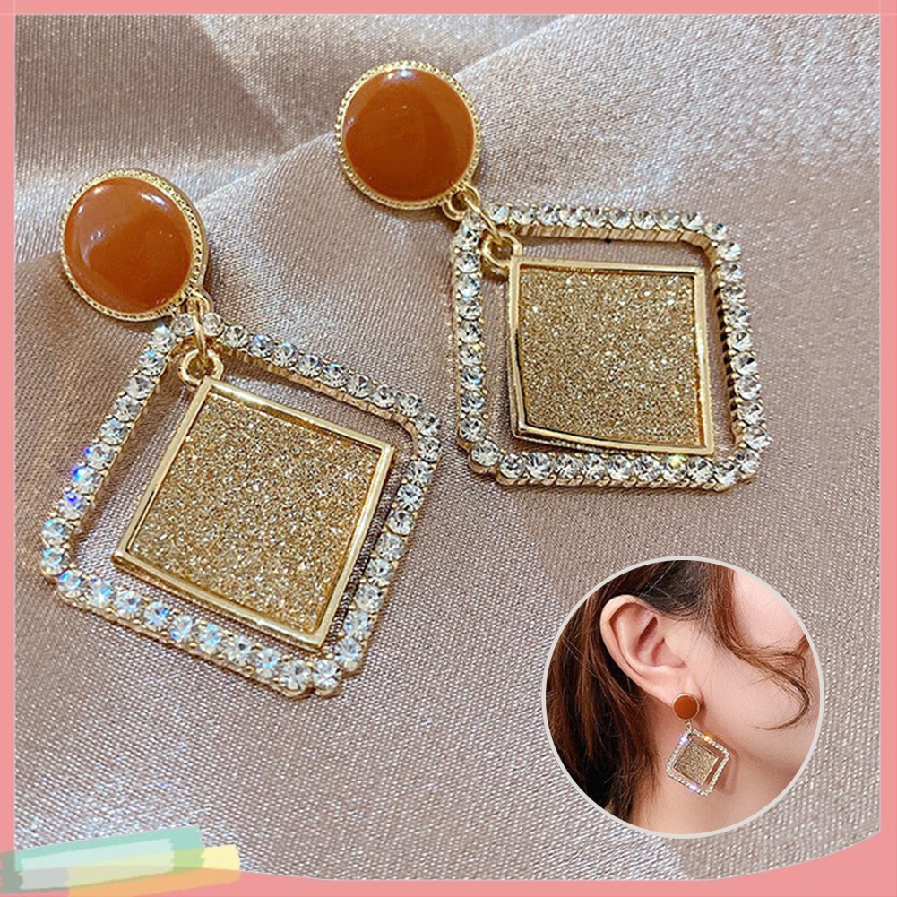 Đôi Khuyên Tai Hình Thoi Đính Kim Cương Giả Thời Trang Cho Nữ