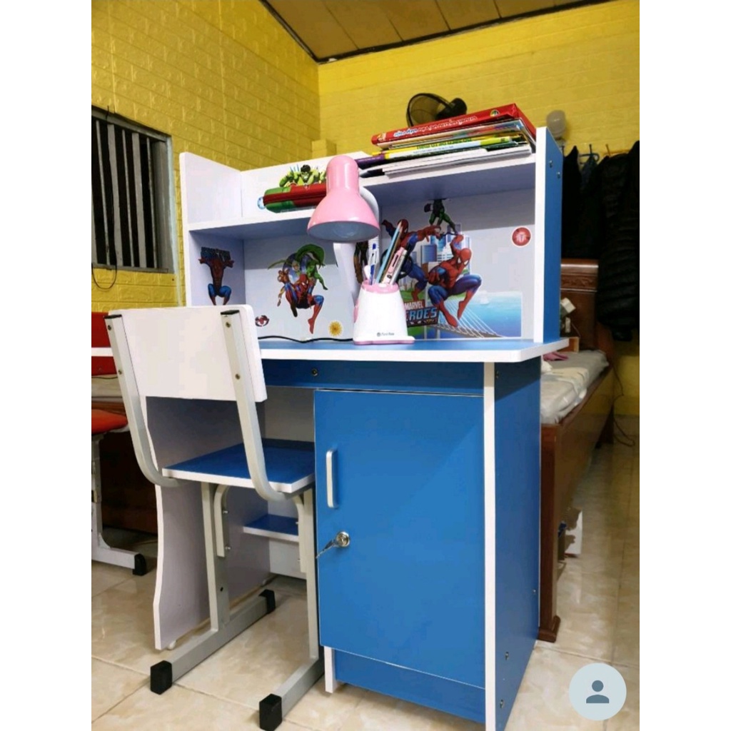 Bàn học sinh kèm giá sách và ghế cho bé tự lắp ráp phối màu siêu xinh- Khoa Phát CS2