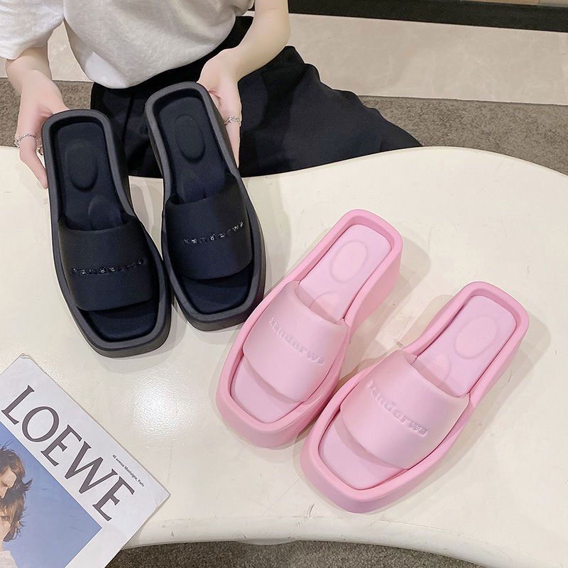 Dép Sandal Đế Dày Thời Trang Mới Phổ Biến Cho Nữ