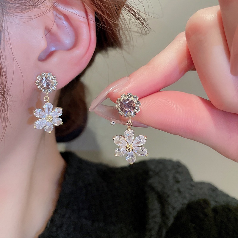 Bông Tai Hình Tròn Đính Đá Zircon Phong Cách Hàn Quốc Sang Trọng Thời Trang Cao Cấp