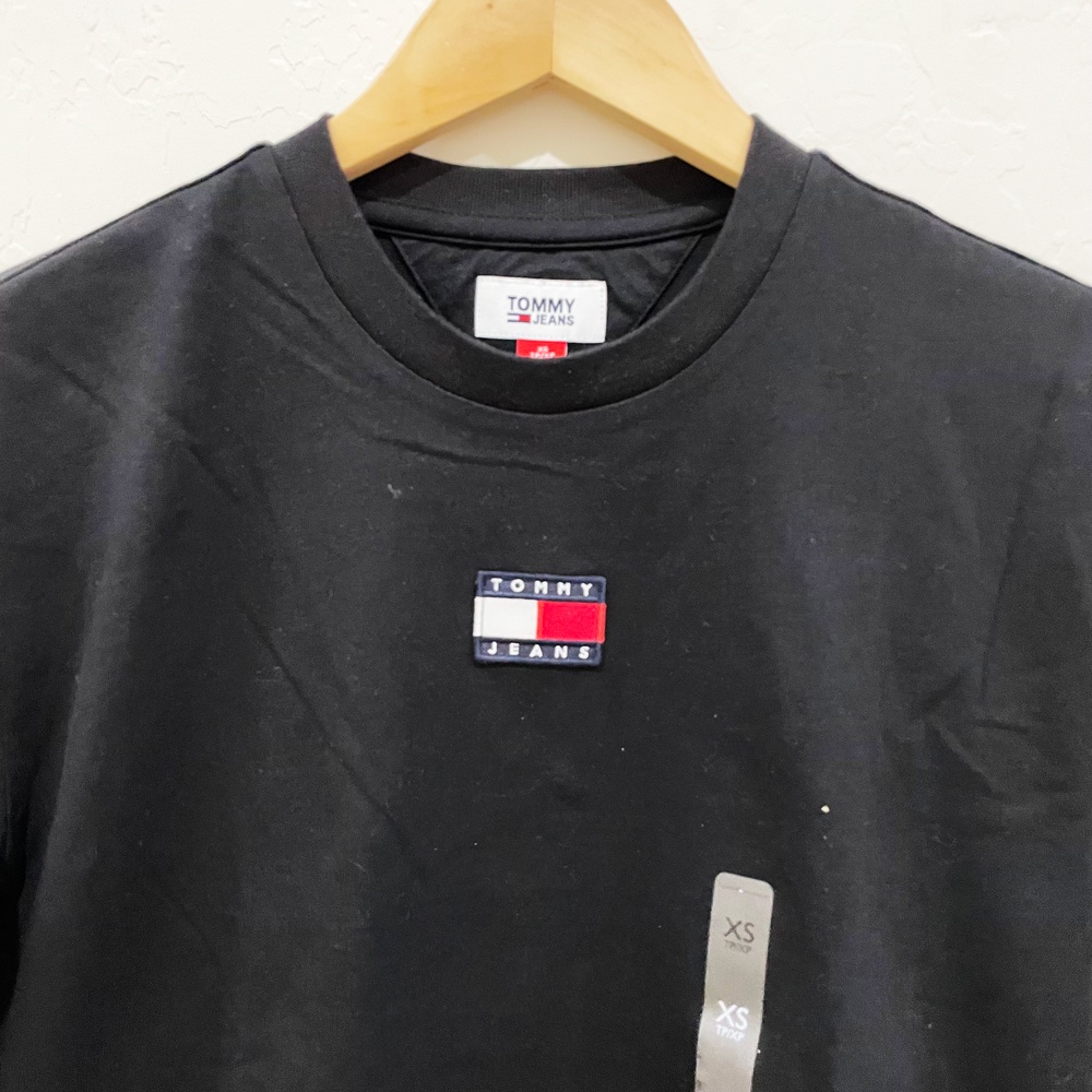Áo thun tay dài nữ Tommy Jeans Recycled Tommy Badge Long-Sleeve
