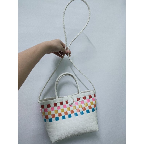 Giỏ xách đan tay đeo chéo nhiều màu kt: 20cm