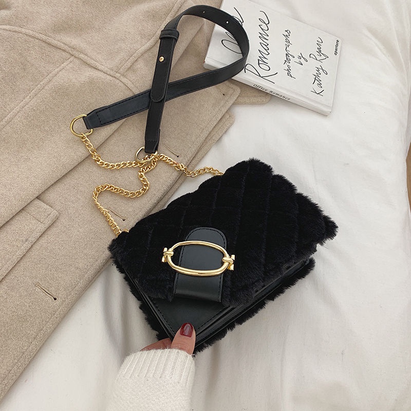 Túi Đeo Chéo Lông Xù Quai Xích Thời Trang Hàn Quốc Mới Cho Nữ