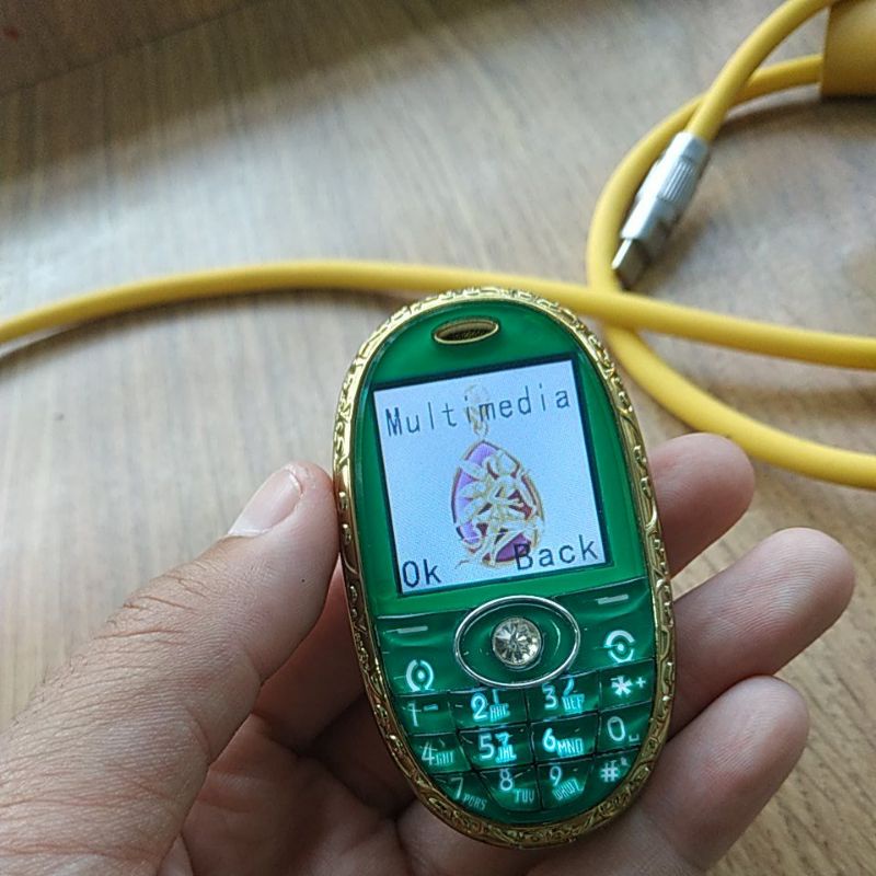 Điện thoại mini xanh ngọc lục bảo siêu độc