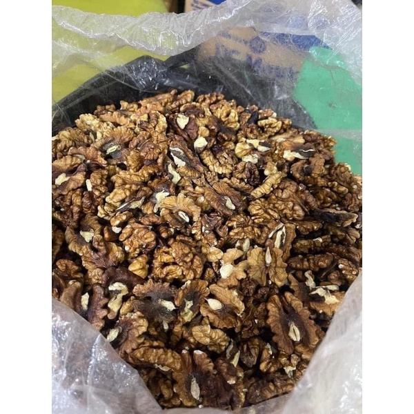 Cực rẻ. Bán buôn 1 kg nhân óc chó Mỹ cực ngon ( giòn thơm ăn ngay)