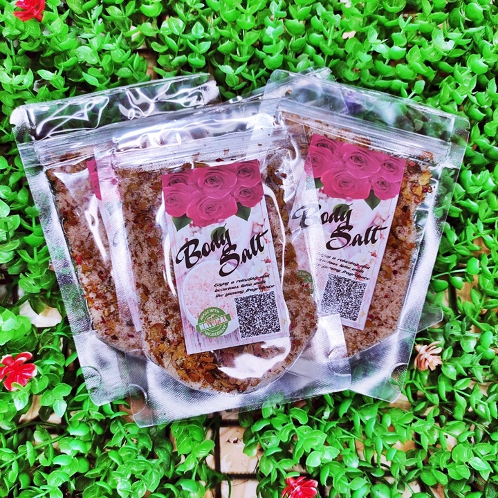 Muối Tắm Hồng Hymalaya Với Hoa Hồng, Siêu Nhiều Hoa Hồng Khô 100g
