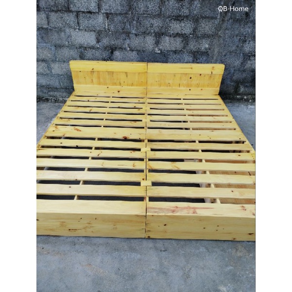 Giường pallet 4 mảnh chân cao 20cm bính kính 4 góc