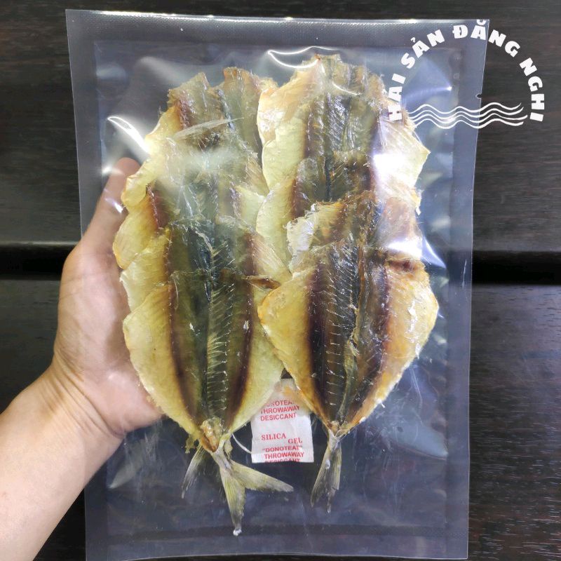 1 Con cá chỉ vàng phơi tự nhiên. thơm ngon ngọt