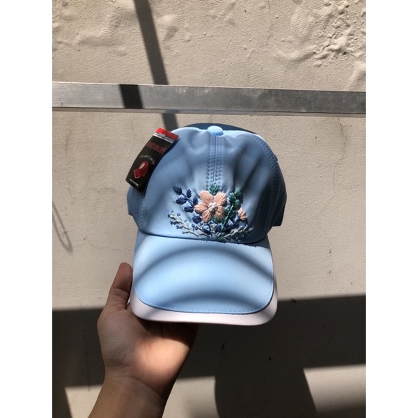 Nón dù đẹp thêu tay độc đáo