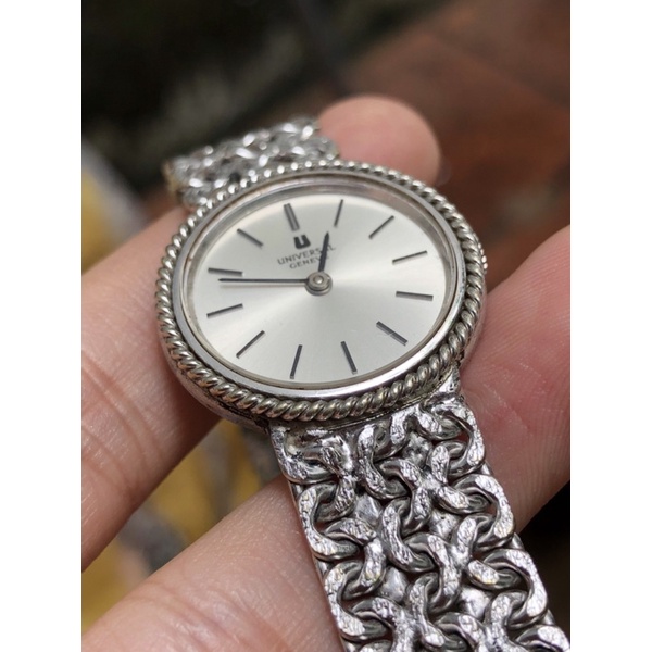 Đồng hồ nữ Universal bạc đúc cơ lên dây