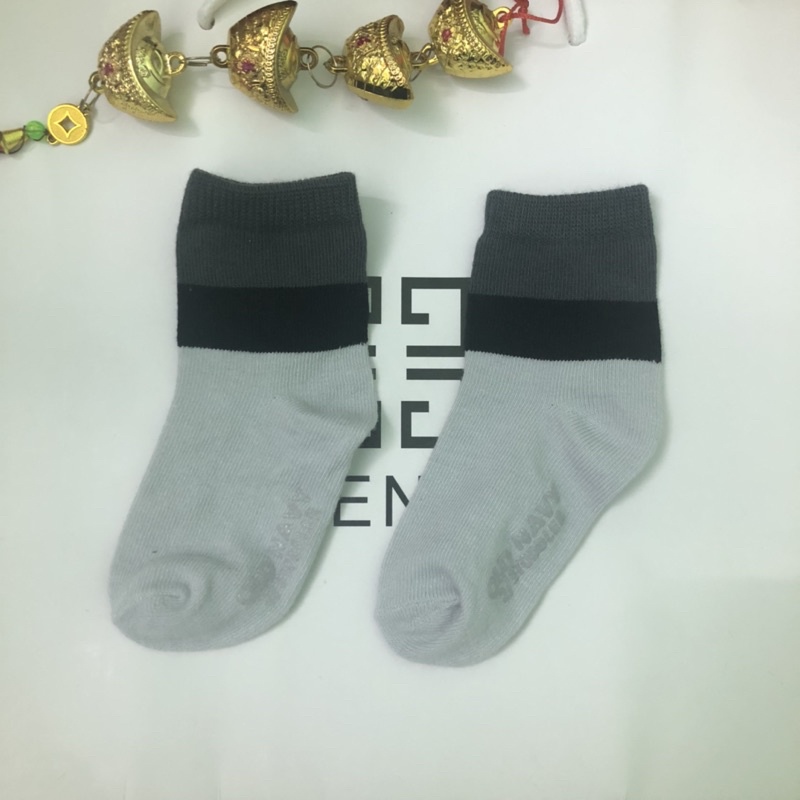 Tất trẻ em oldnavy chống chơn trượt