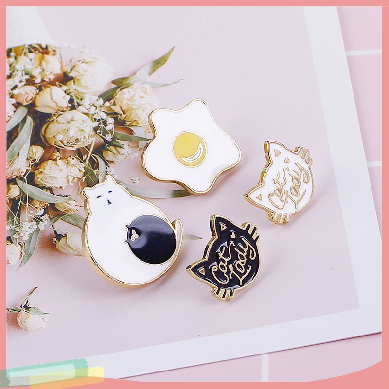 Ghim cài áo hình mèo và quả trứng sáng tạo