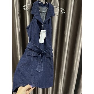 váy jean cổ yếm thắt nịt newtag