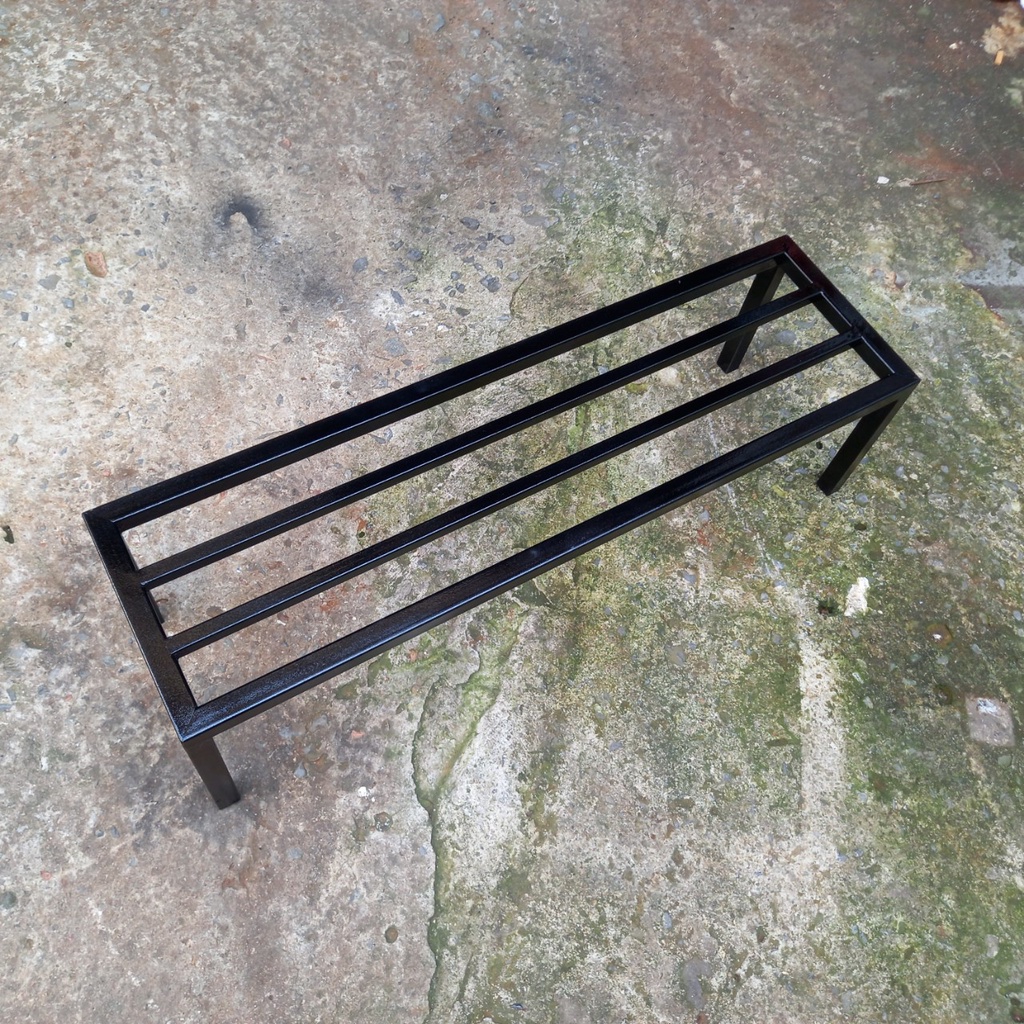 Kệ để chậu cây 60x20xcm, thép 16x16mm mạ kẽm sơn màu, dùng để kê chậu cây trong và ngoài trời, chân nút nhựa