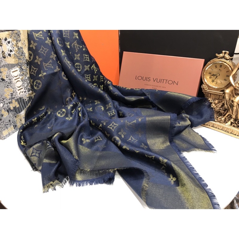 Khăn dạ LV ánh nhũ hoạ tiết fullbox