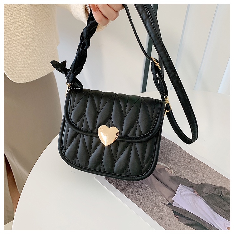 Túi xách nữ khóa trái tim dây đeo thắt nơ trẻ trung siêu xinh