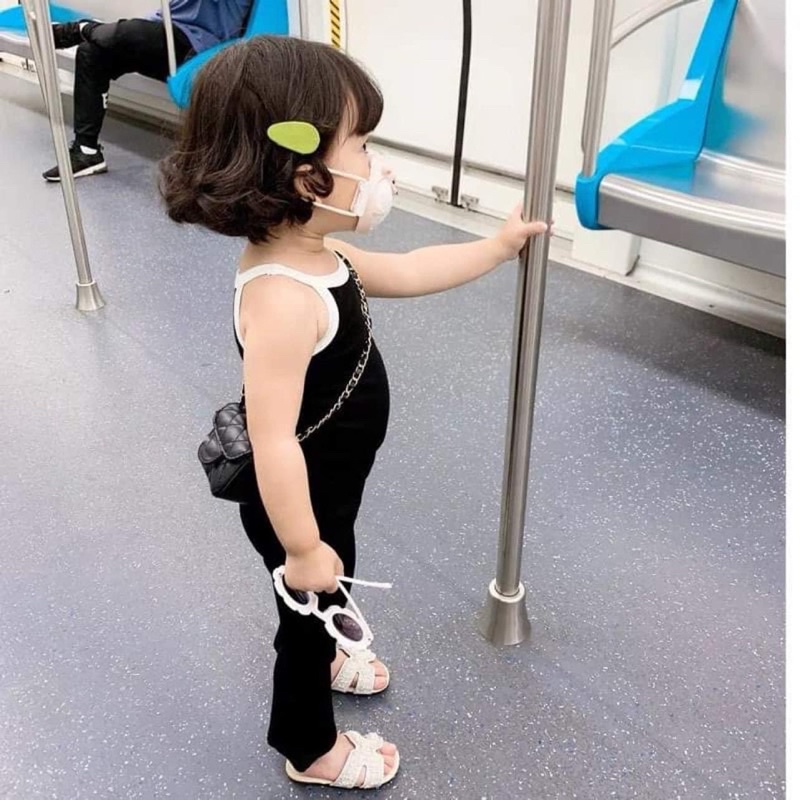 Set loe cho bé gái ảnh thật