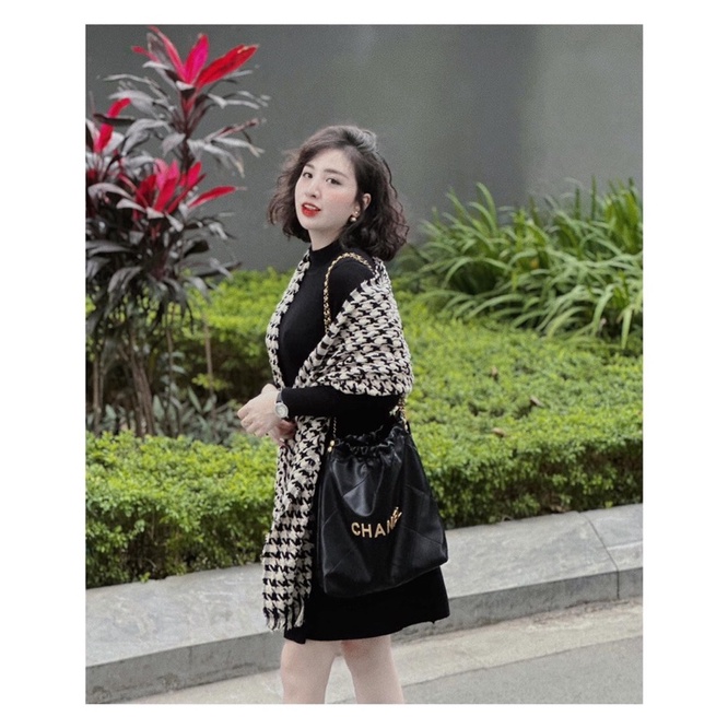 KHĂN CHOÀNG LEN KẺ ĐEN TRẮNG