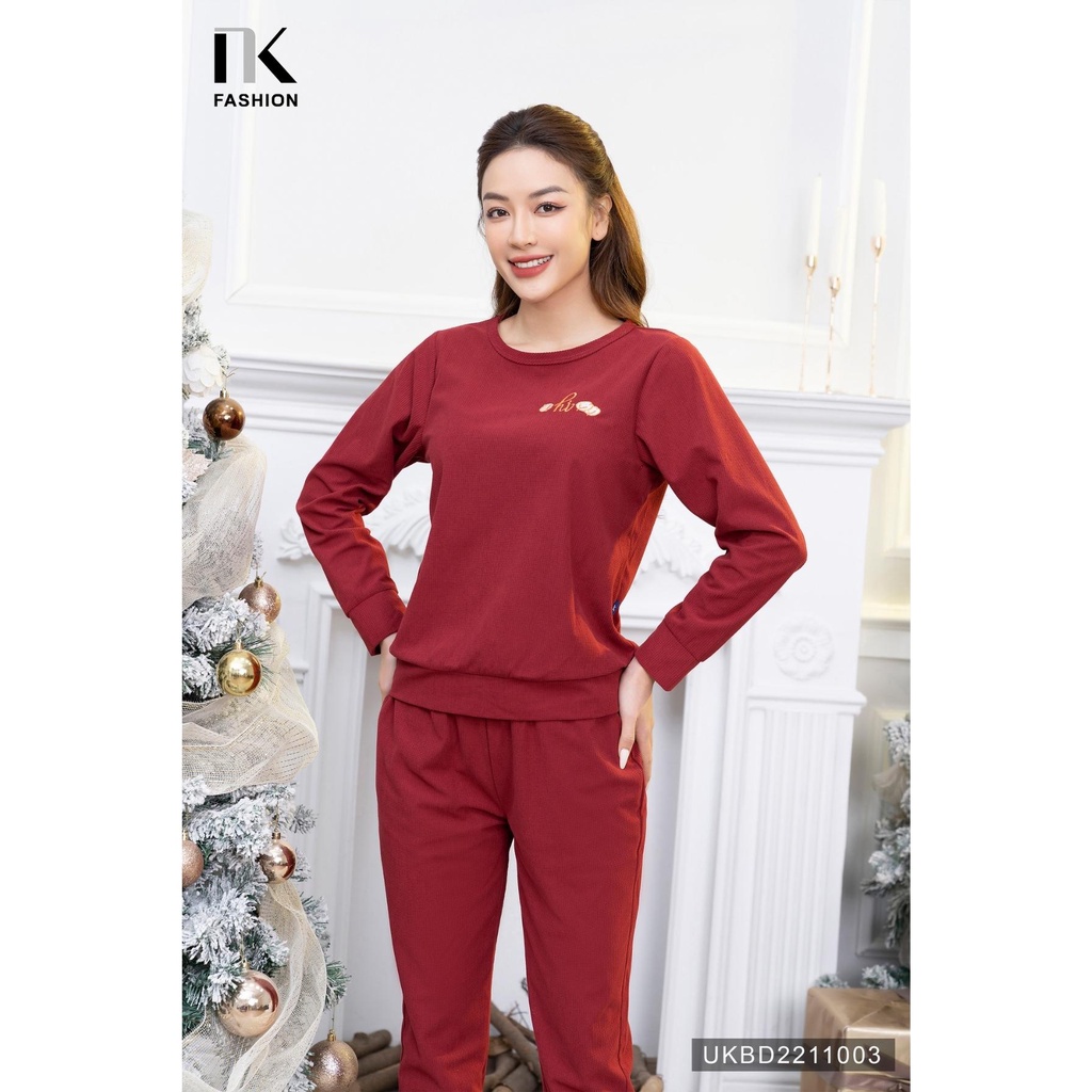 Bộ Đồ Thể Thao Nữ NK FASHION Thêu Ngực Thiết Kế Bo Gấu Chất Liệu Vải Nhập Hàn Cao Cấp UKBD2211003