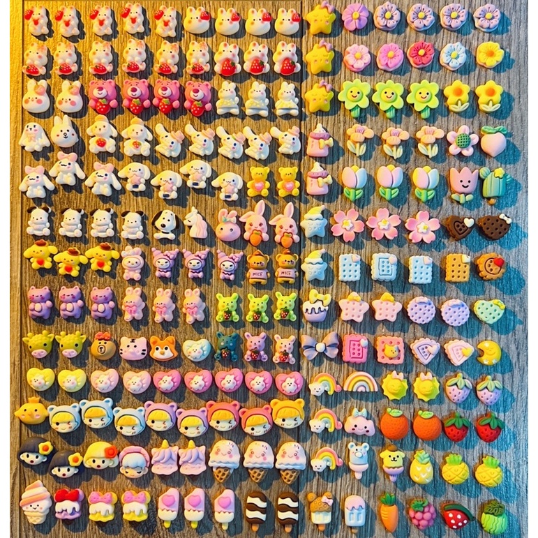 Set 5,10,20 Charm 3D nổi MINI ( loại nhỏ 1-1.5cm ) ( mẫu ngẫu nhiên )