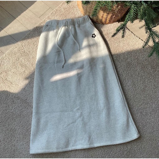 Chân váy nỉ midi thêu hoa Lolliemade TKC20 LOLLIE STUDIO