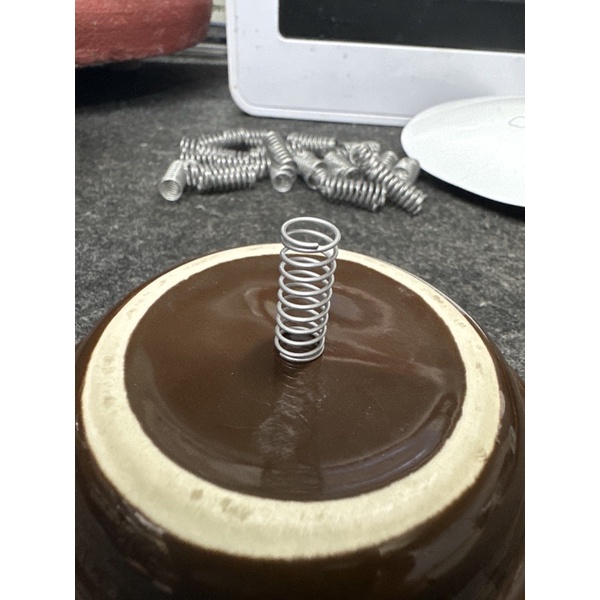 Combo 50 chiếc lò xo nén inox phi ngoài 8 sợi 0.7 cao 20.