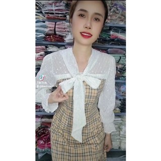 VÁY KẺ PHỐI REN BUỘC NƠ CỔ