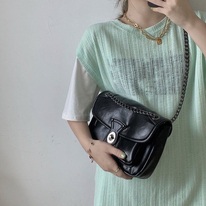 Túi Xách Cỡ Lớn Phối Dây Xích Phong Cách Retro Cho Nữ