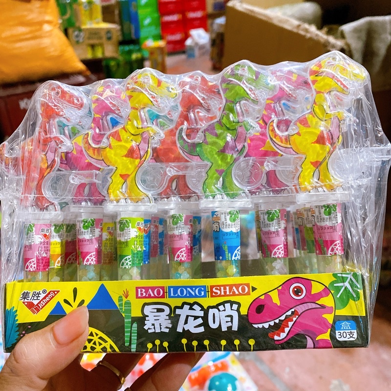 Khay 30 lọ kẹo xê  kèm  đồ chơi siêu nhân đá bóng