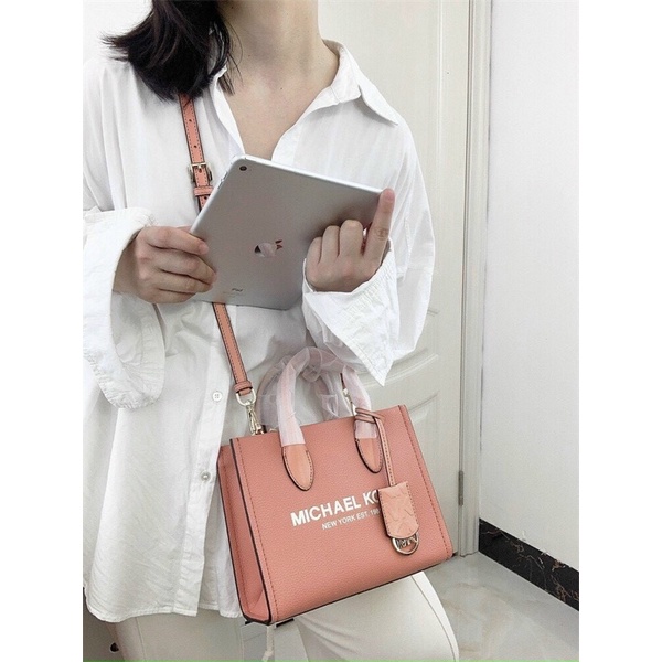 Túi M.K Mirella Medium Tote Crossbody siêu cưng