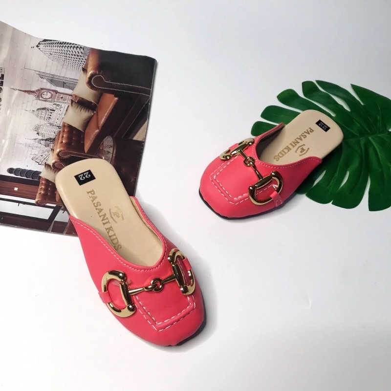 Sục bé gái lẻ size